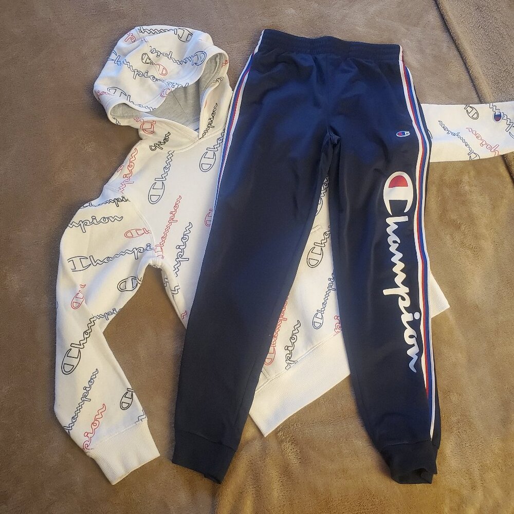 Champion pullover hoodie and sweatpants M (10-12)